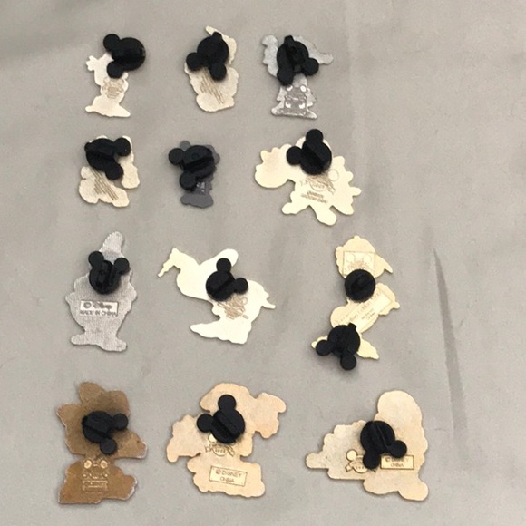 Sold   12 pin Seven Dwarf bundle - Picture 6 of 6